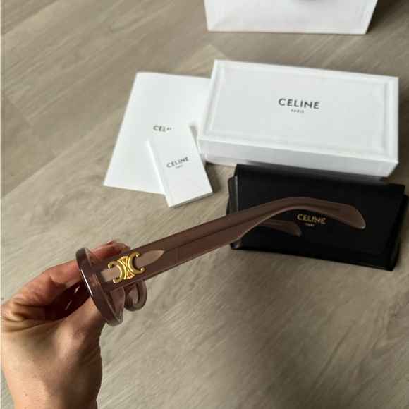 CELINE TRIOMPHE Sunglasses - Picture 2 of 7